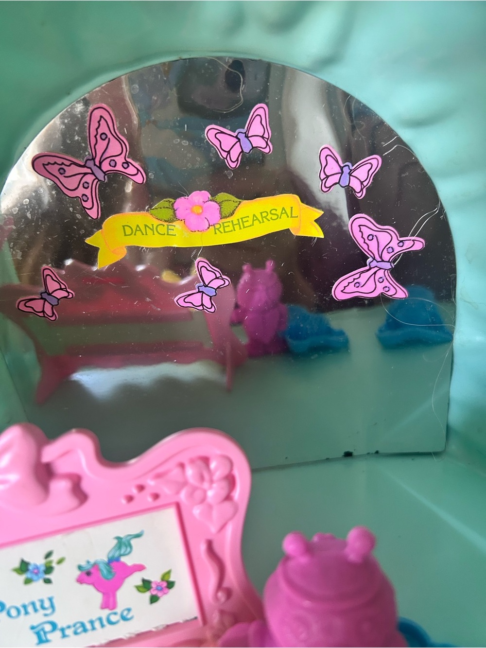 My Little Pony G1 "Baby Bonnet School of Dance" playset - Picture 7 of 13